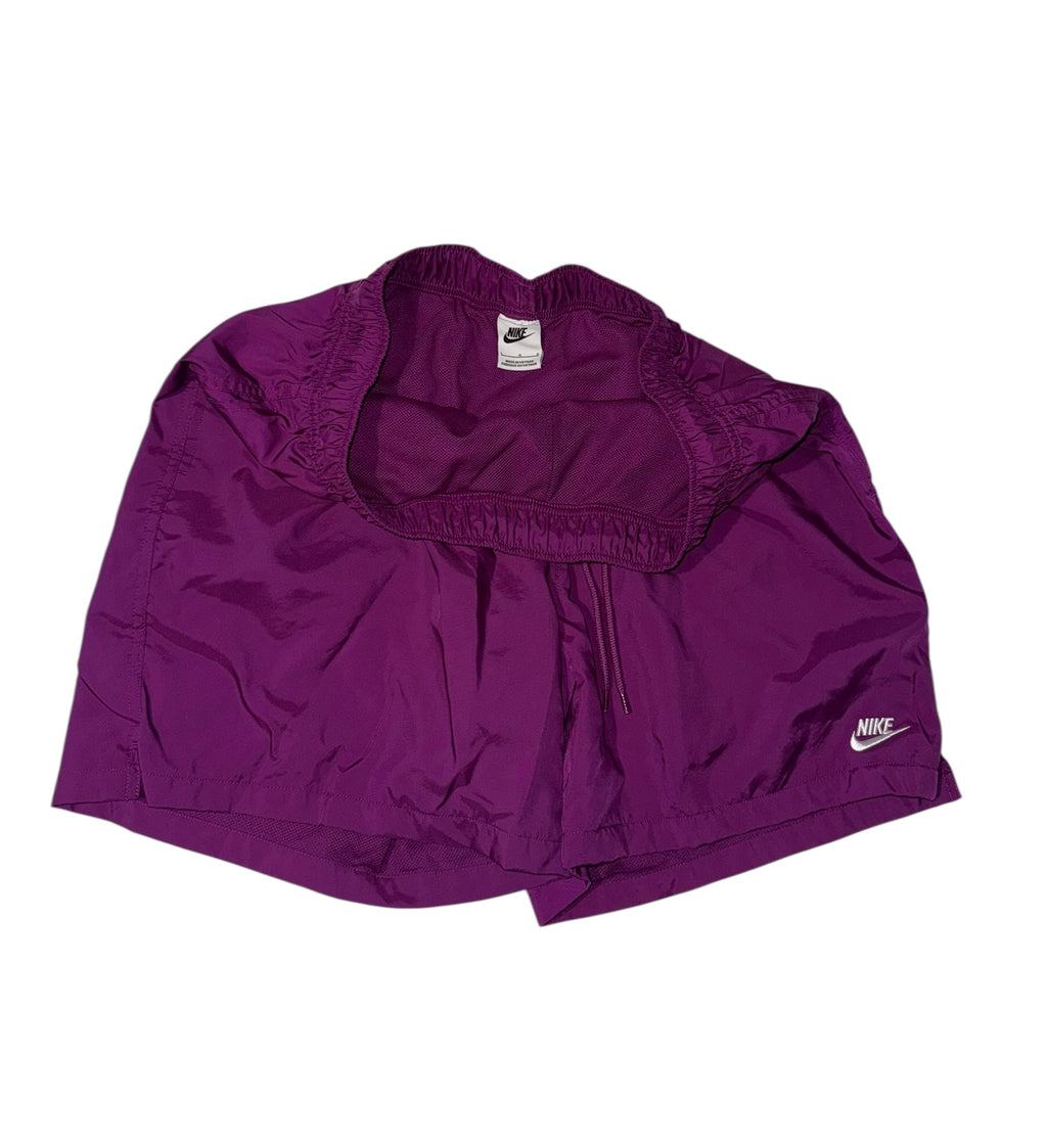 Men’s Nike club woven shorts Large